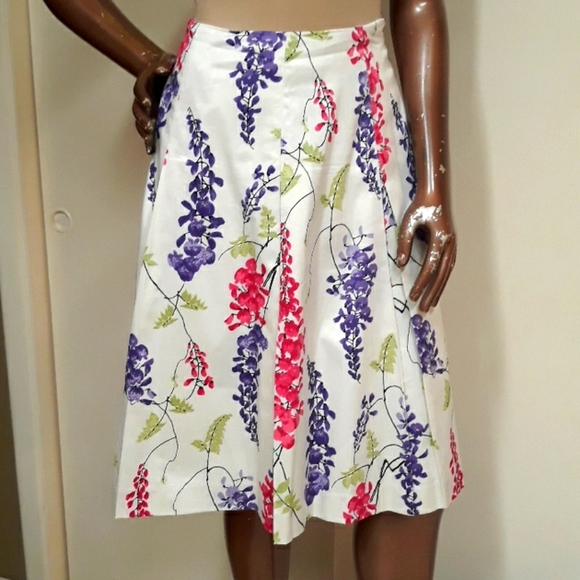 Like new Talbots Spring Time Orchid Pleated Skirt - Picture 1 of 4